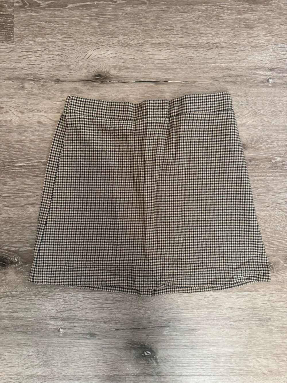 American Eagle Outfitters Checkered Mini Skirt Black, Cream with Green Accent